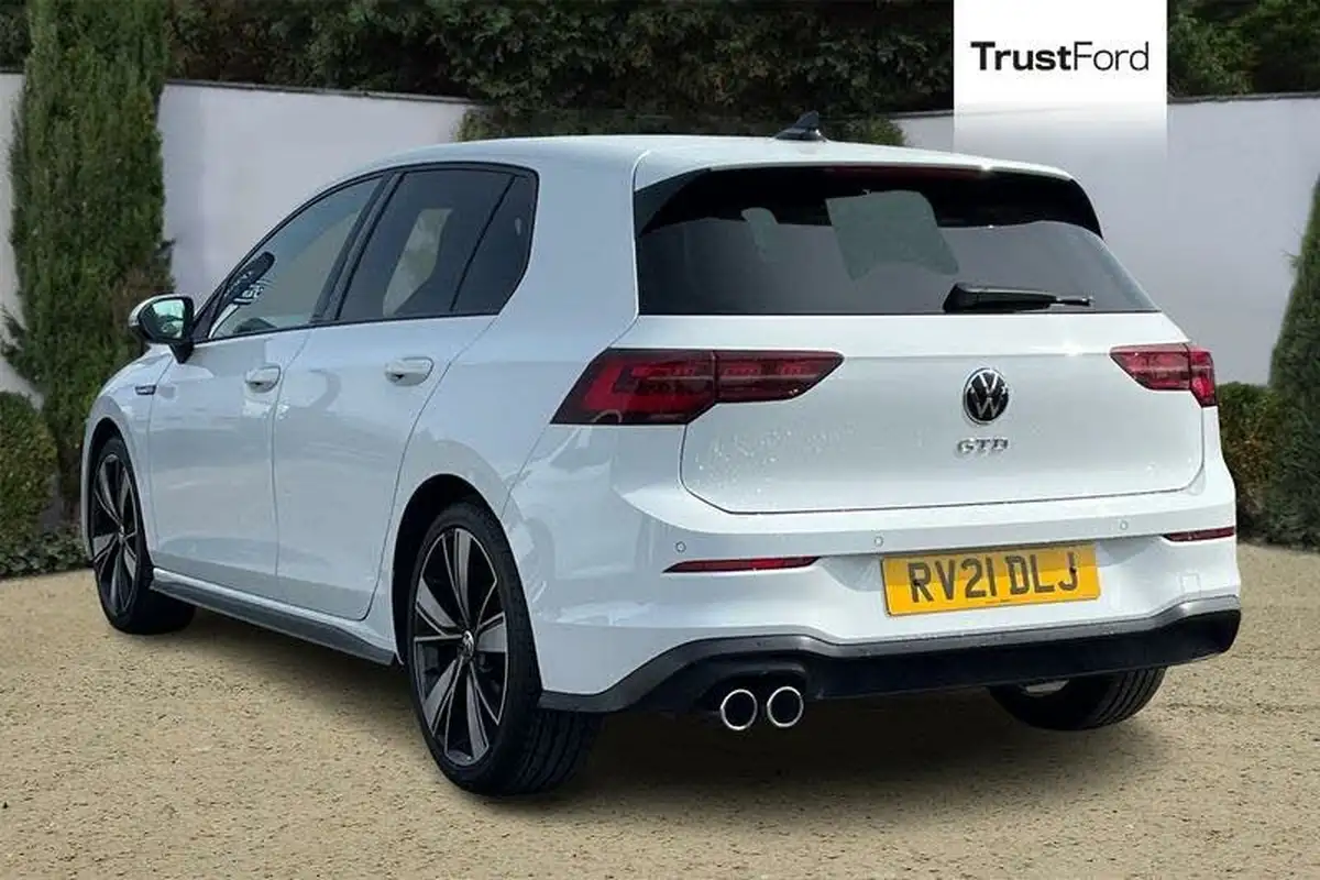 2021-volkswagen-golf-20tdi-gtd-big-1