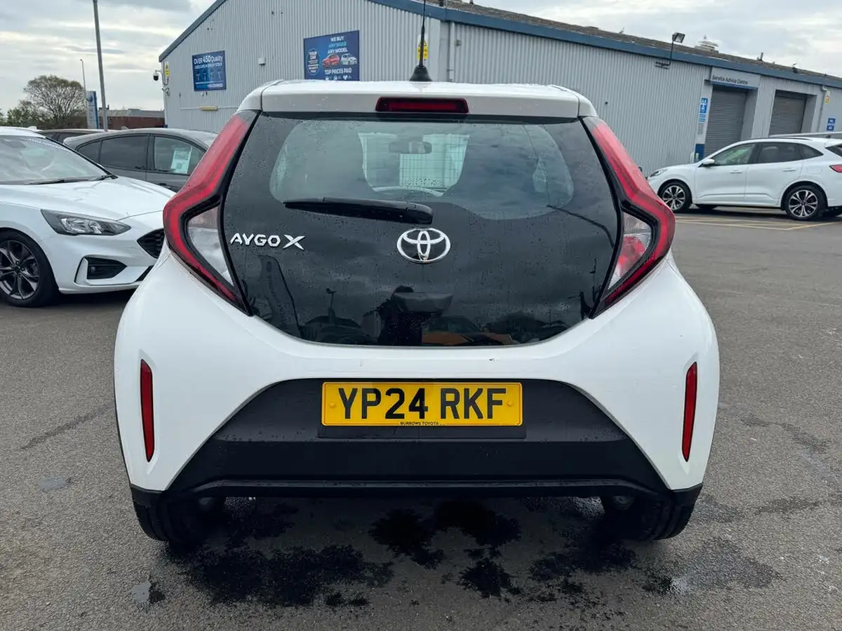 2024-toyota-aygo-x-10-vvt-i-pure-big-6