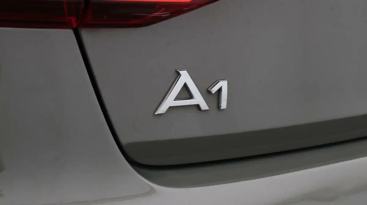 2023-audi-a1-10-30-tfsi-s-line-big-21