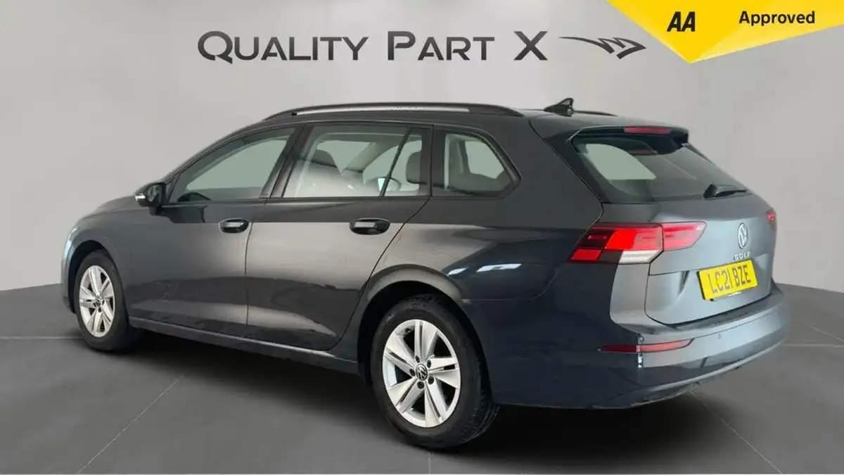 2021-volkswagen-golf-10-tsi-life-estate-big-4