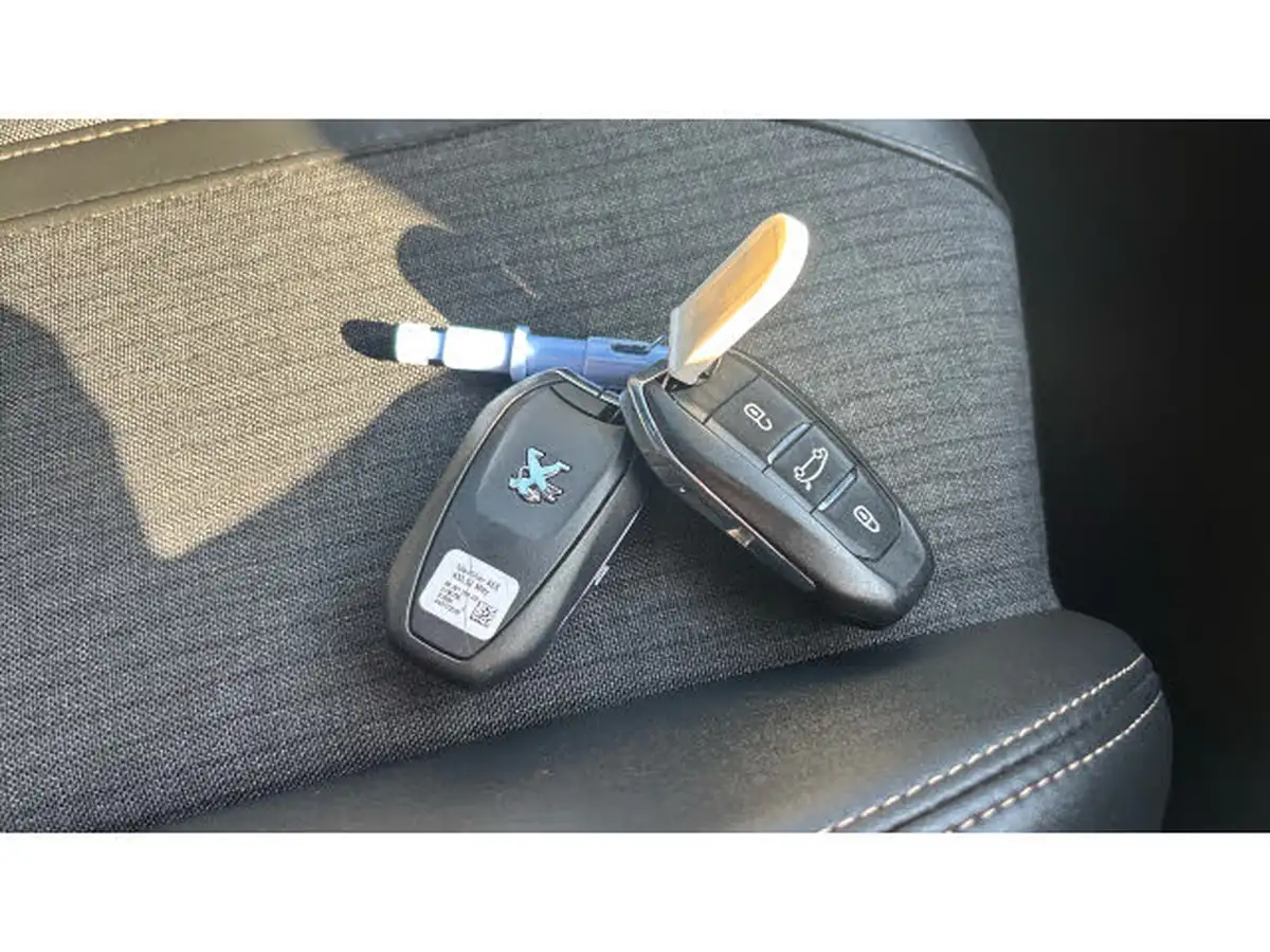 2020-peugeot-3008-suv-12-puretech-gt-line-eat8-big-19
