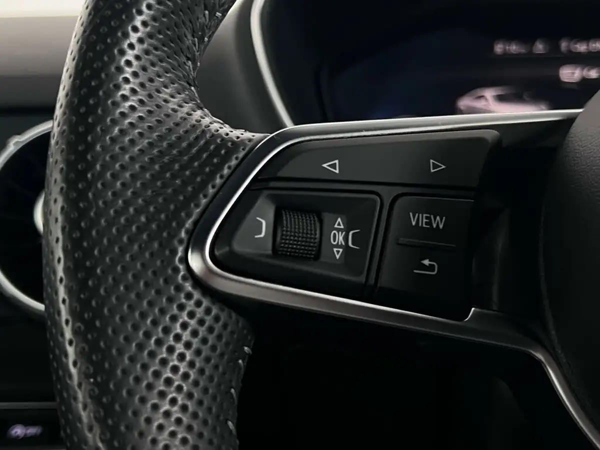 2015-audi-tt-coupe-20-tdi-s-line-big-15