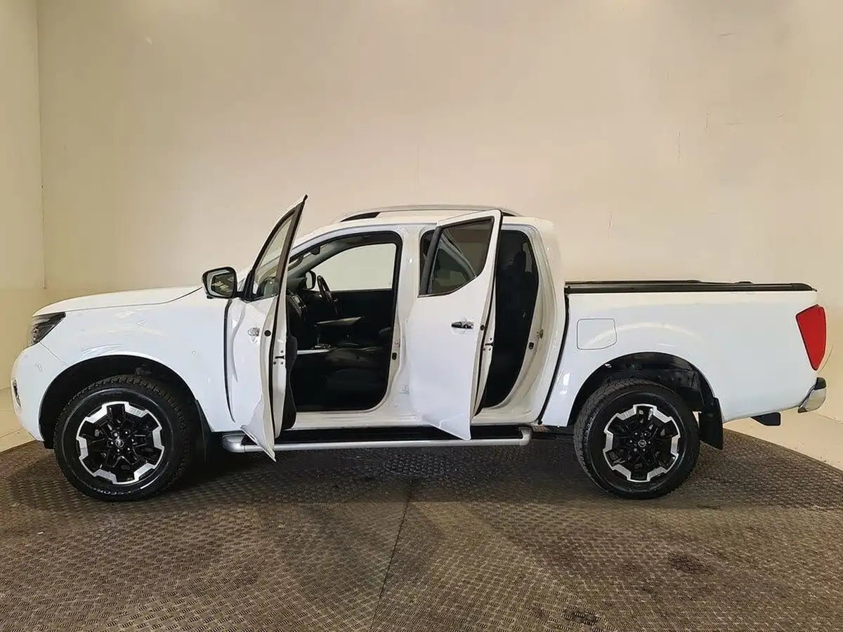 2021-nissan-navara-23dci-tt-tekna-8-navileather-auto-big-4