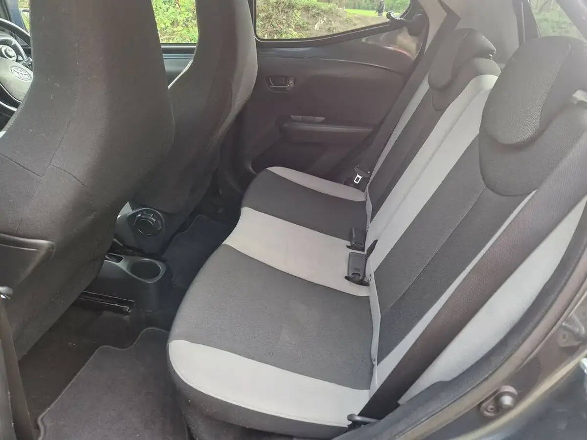 2018-toyota-aygo-10-vvt-i-x-press-71bhp-x-shift-big-14