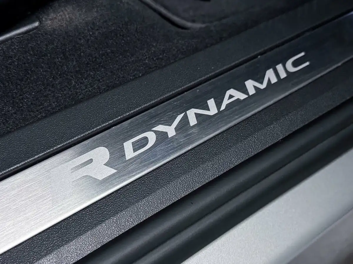 2022-land-rover-range-rover-evoque-15-p300e-r-dynamic-se-big-23