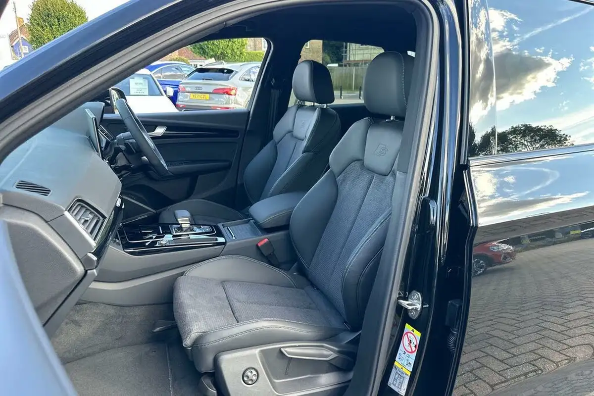 2024-audi-q5-20-tdi-s-line-big-37
