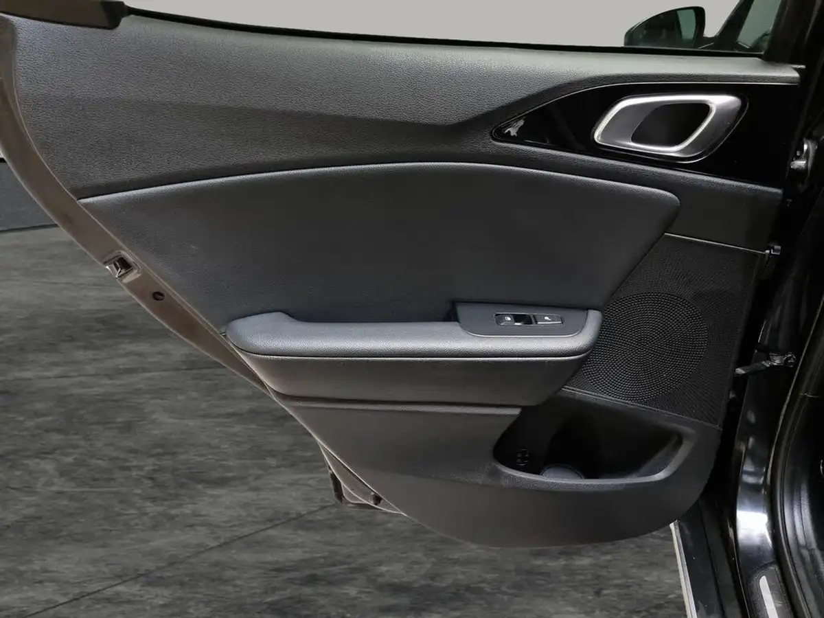 2020-kia-xceed-16-gdi-first-edition-big-32