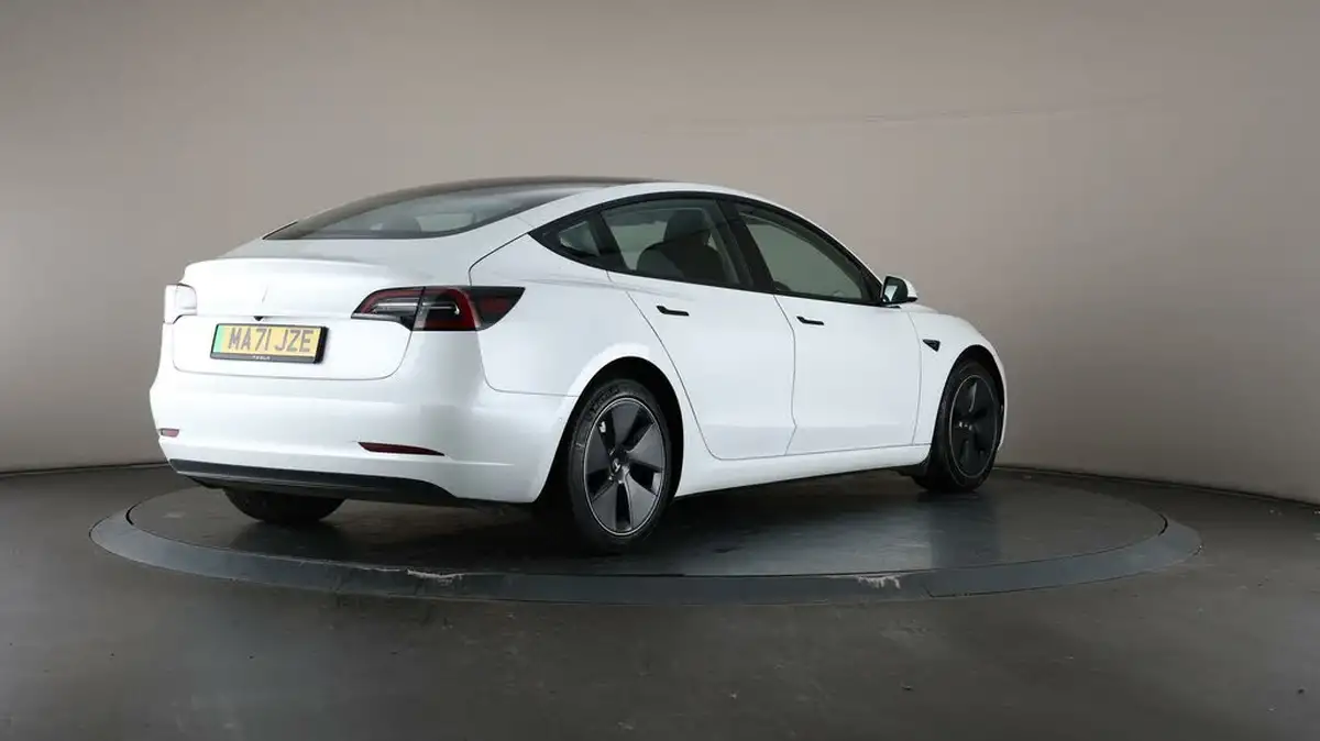 2021-tesla-model-3-e-standard-plus-big-60