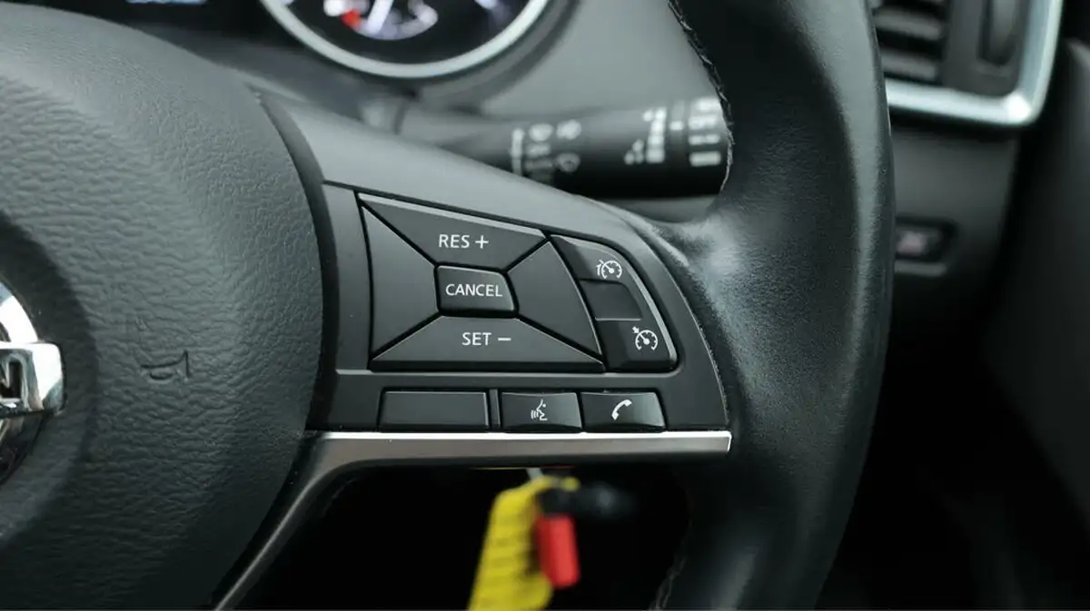 2021-nissan-qashqai-13-dig-t-acenta-premium-140ps-big-24