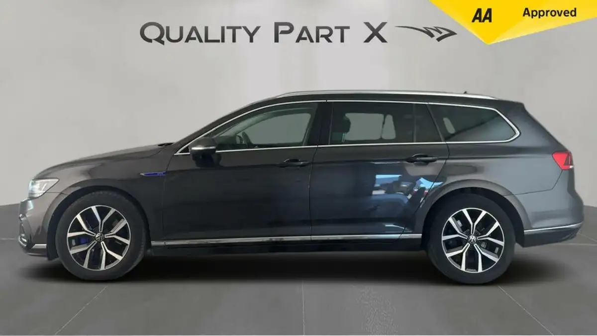 2022-volkswagen-passat-14-tsi-gte-estate-5d-big-5
