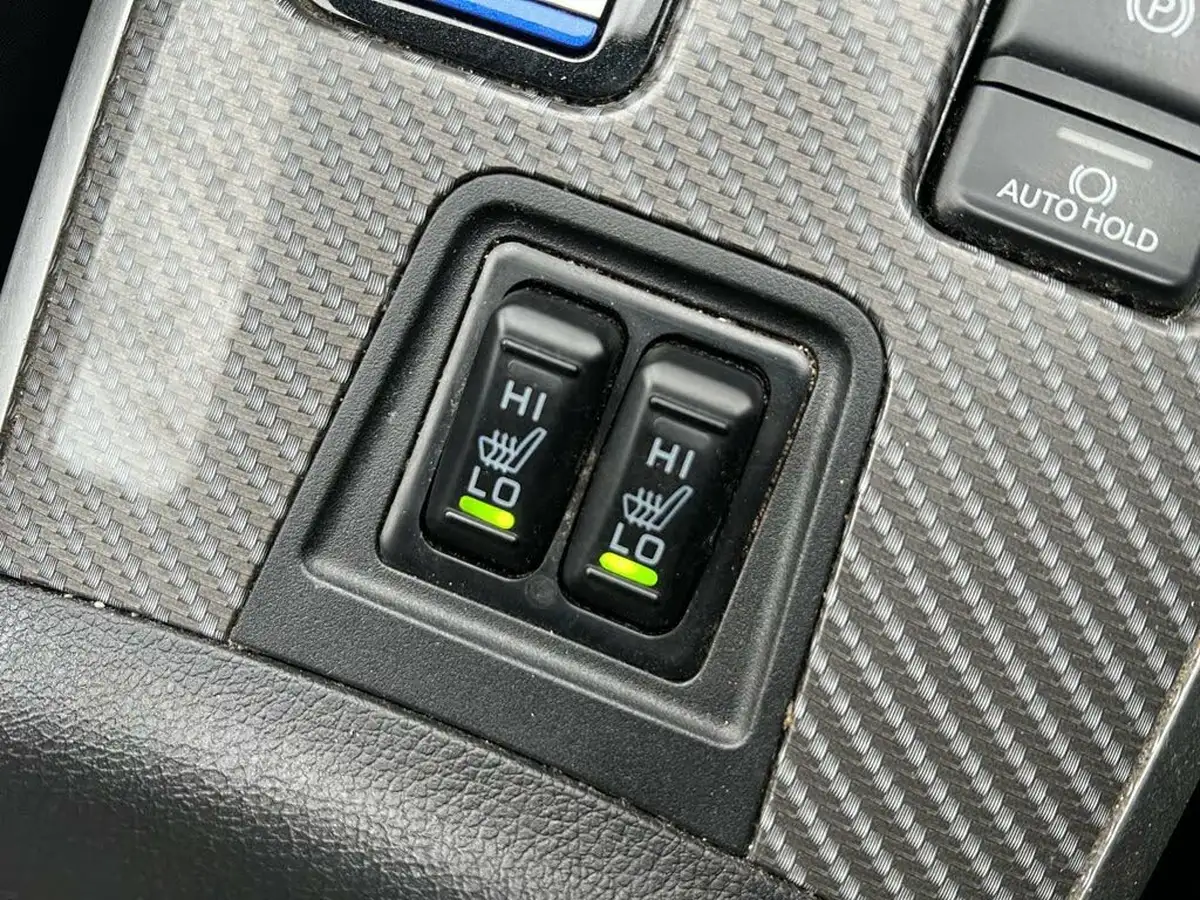2018-mitsubishi-outlander-24-5h-phev-big-32