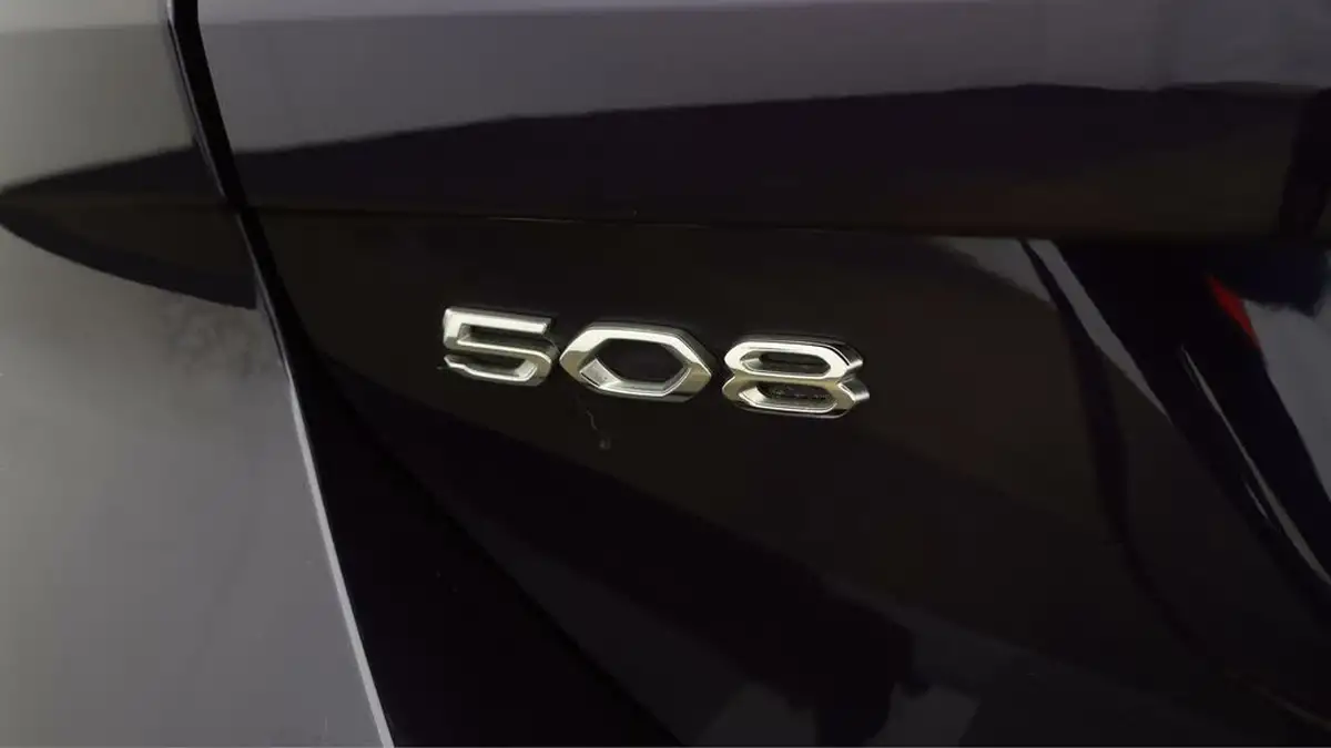 2021-peugeot-508-sw-20-bluehdi-gt-big-20