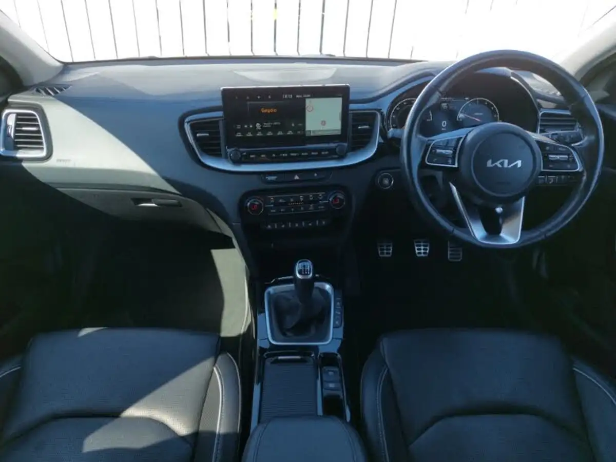 2022-kia-xceed-15-t-gdi-4-big-3