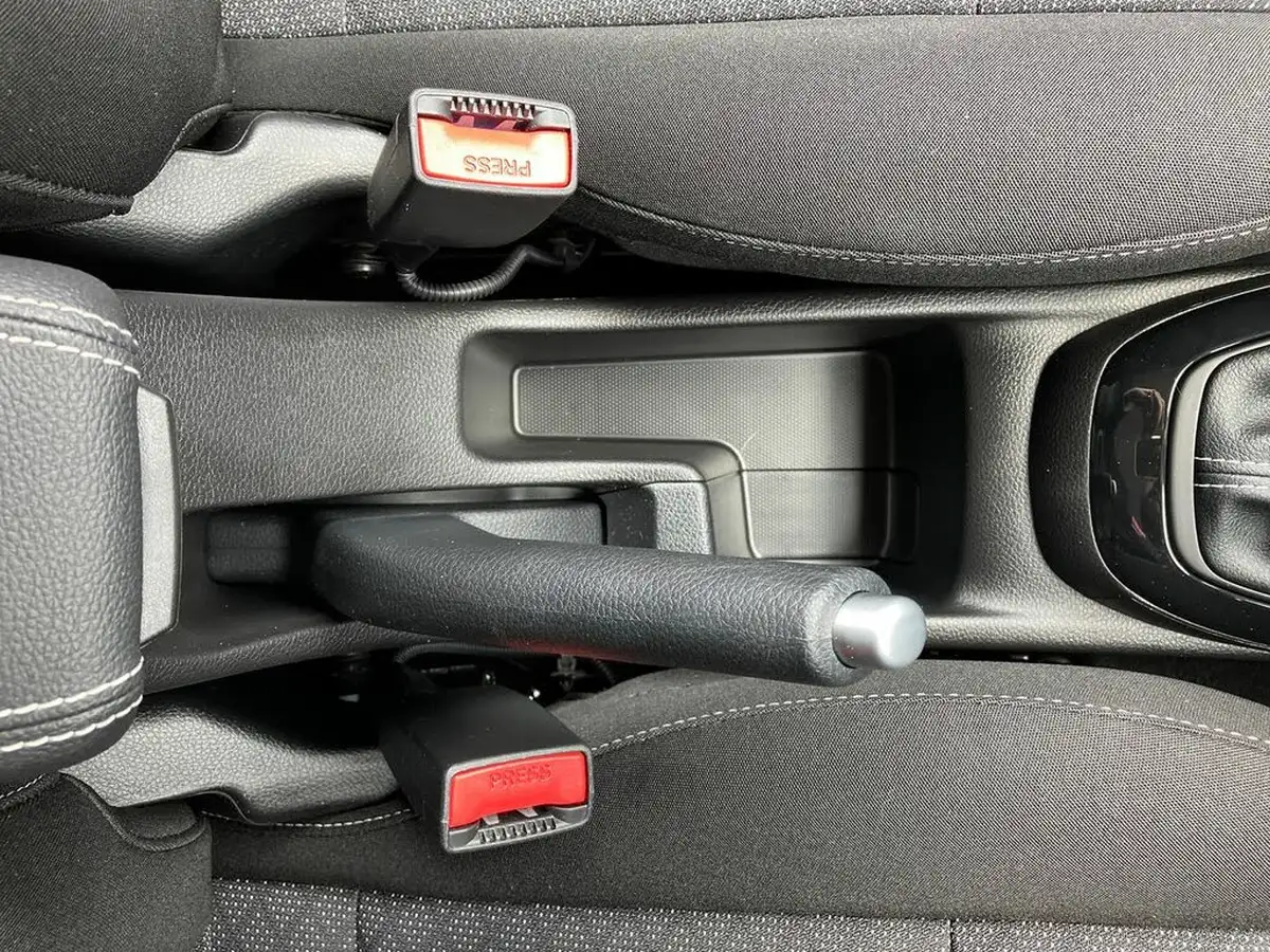 2025-kia-picanto-10-2-big-42