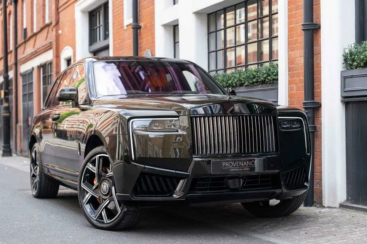 2024-rolls-royce-cullinan-675-black-badge-big-13