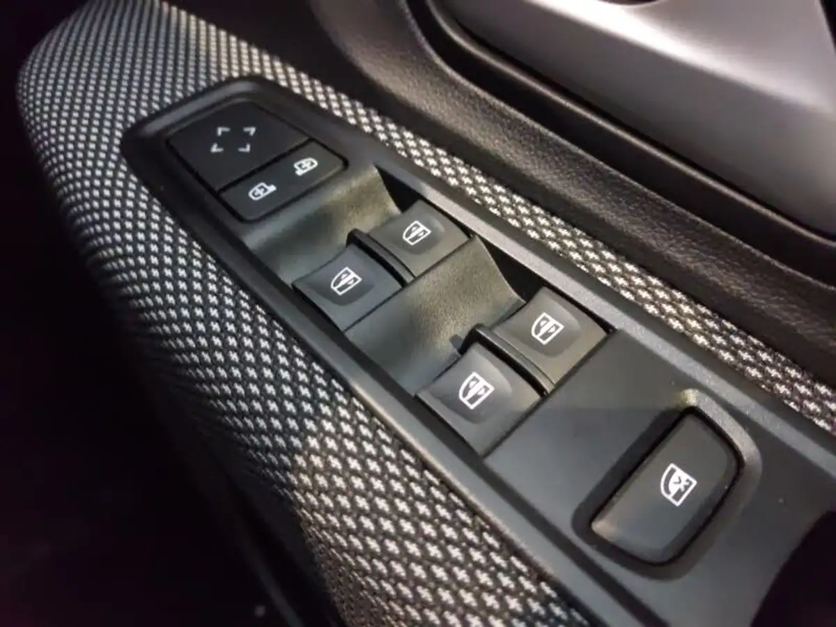 2023-dacia-sandero-10-tce-expression-90bhp-big-17