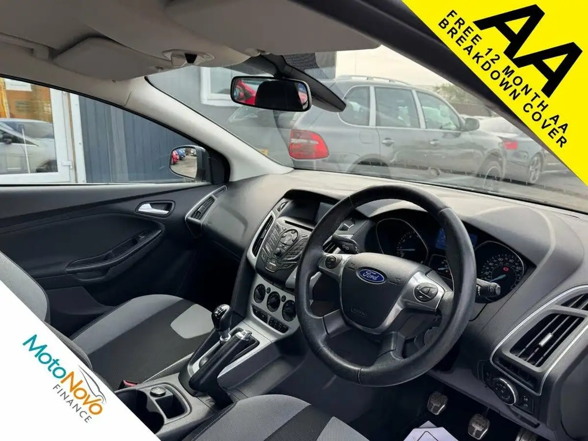 2013-ford-focus-16-zetec-s-scti-182ps-hatchback-big-27