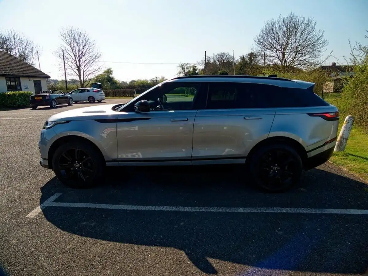 2019-land-rover-range-rover-velar-20-d180-r-dynamic-s-big-44