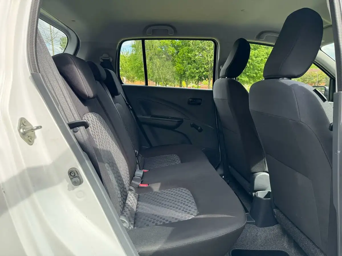 2017-suzuki-celerio-10-sz2-big-16