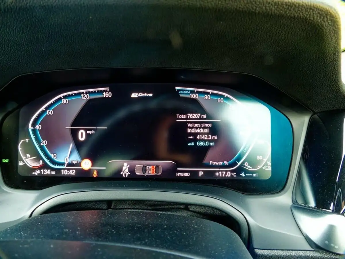 2019-bmw-3-series-20-330e-m-sport-plus-pack-big-37