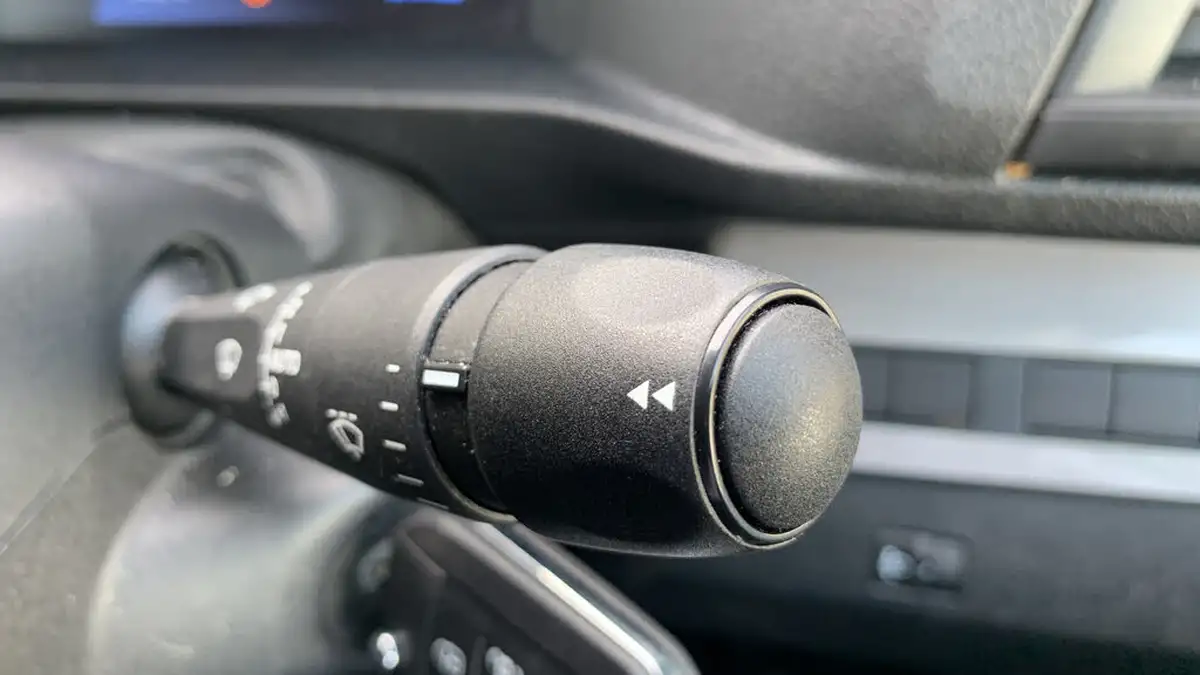 2024-peugeot-expert-20-bluehdi-professional-standard-panel-big-27