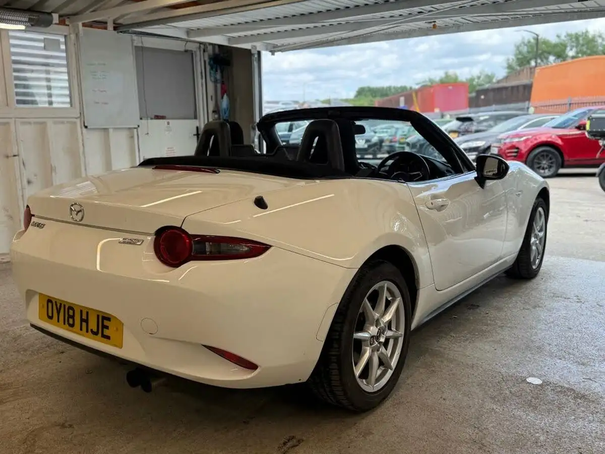 2018-mazda-mx-5-15-se-big-3