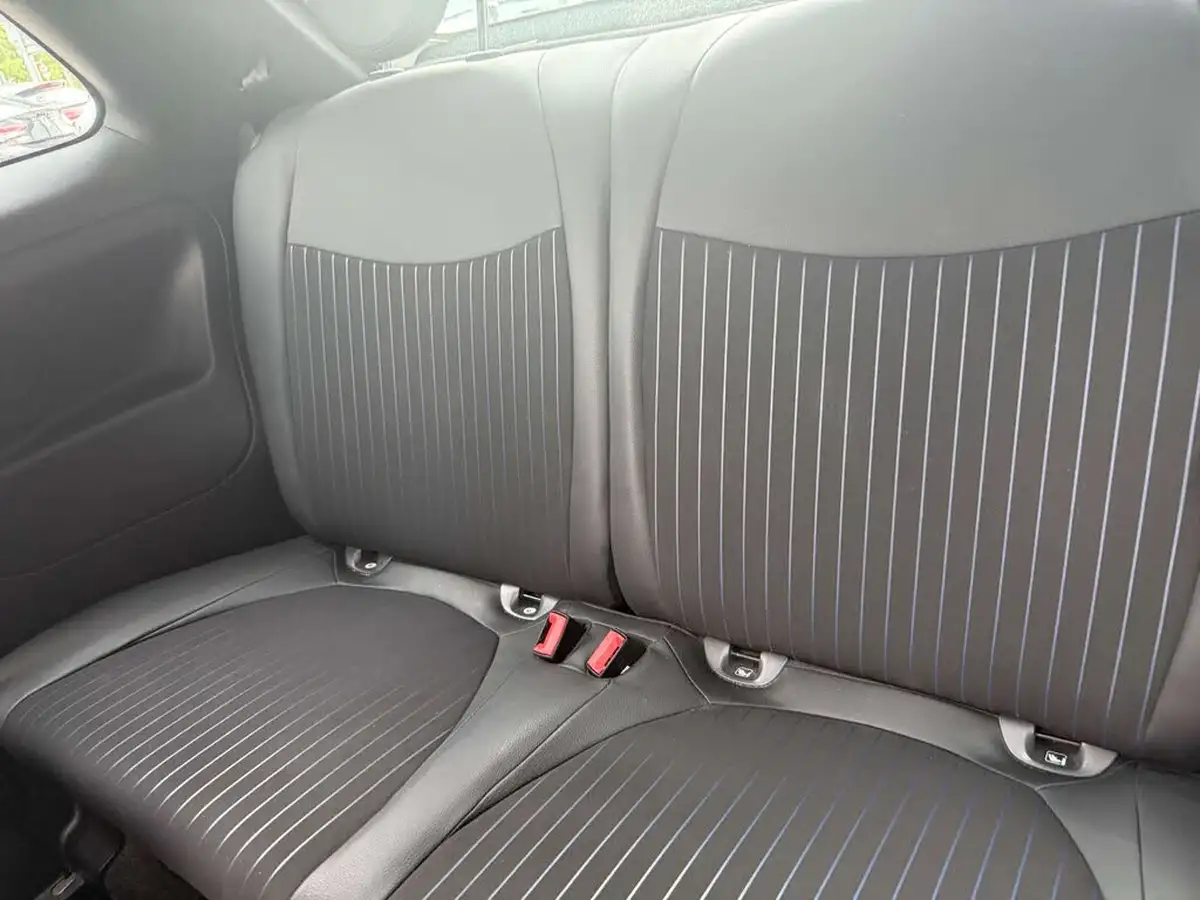 2020-fiat-500-12-rock-star-big-19
