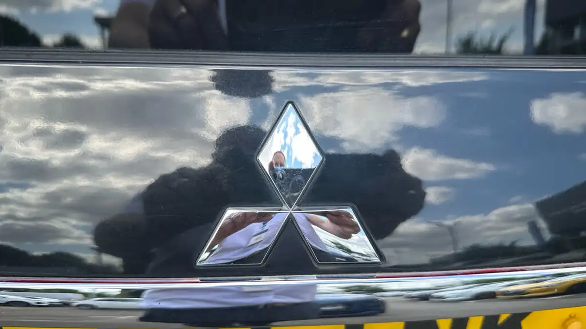 2019-mitsubishi-eclipse-cross-15-3-big-25