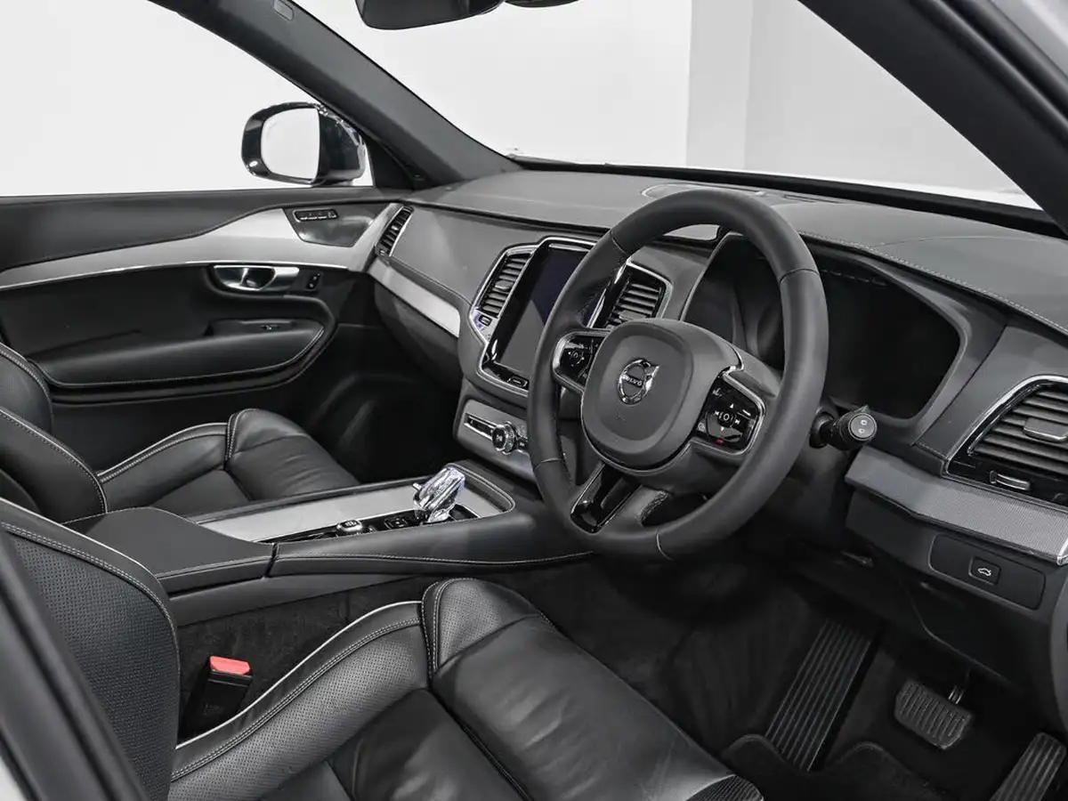 2023-volvo-xc90-20td-b5-plus-big-1