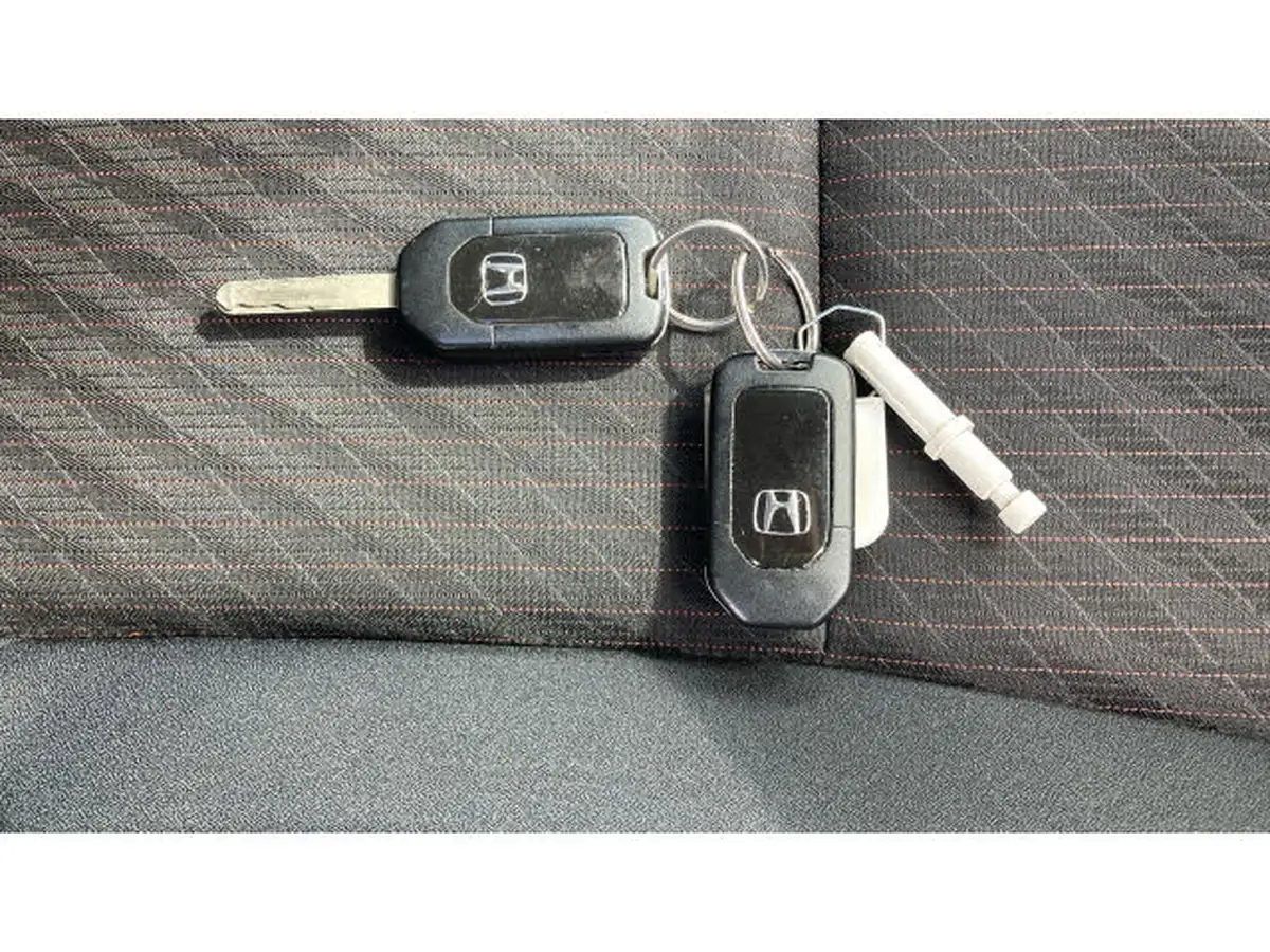 2019-honda-jazz-15-i-vtec-sport-navi-big-23