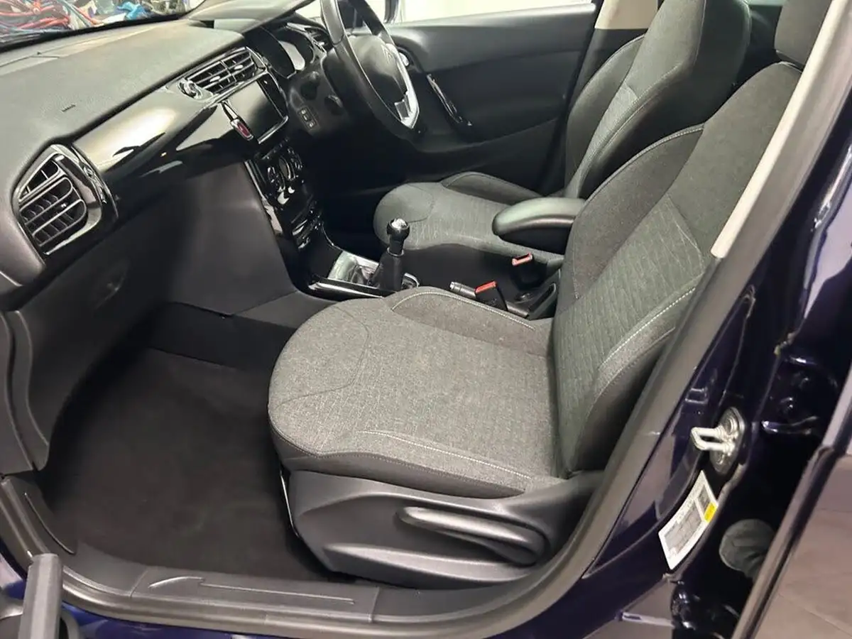 2016-citroen-c3-12-puretech-platinum-big-17