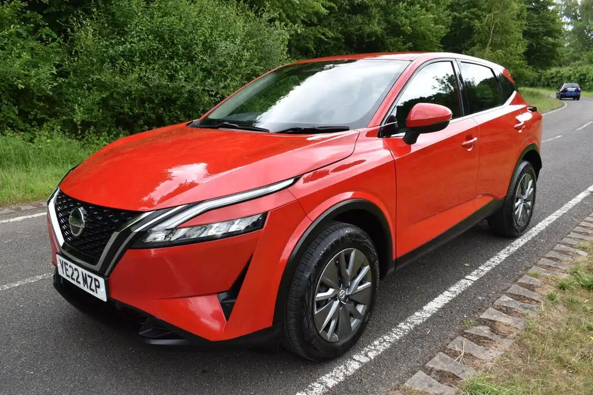 2021-nissan-qashqai-13-dig-t-visia-big-1