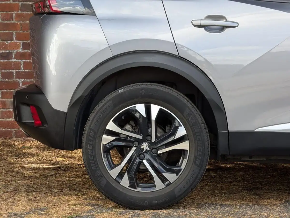 2020-peugeot-2008-suv-12-puretech-allure-100bhp-big-68