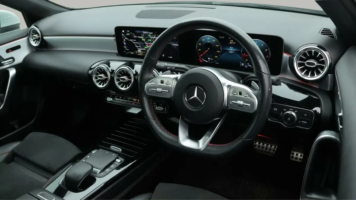 2020-mercedes-benz-a-class-13-a200-amg-line-premium-plus-hatchback-5d-7g-dct-big-9