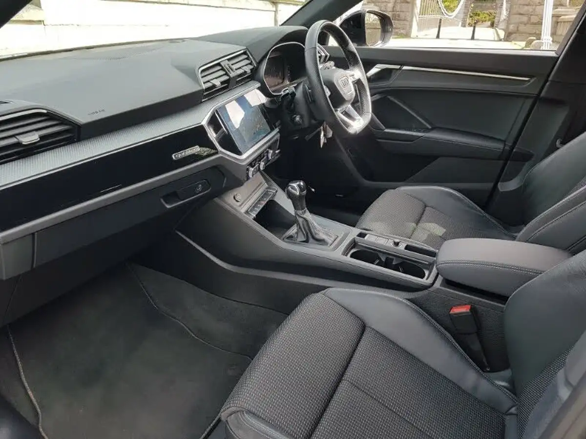 2022-audi-q3-20-40-tfsi-black-edition-station-wagon-big-4