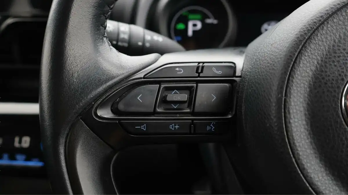 2022-toyota-yaris-cross-15-vvt-i-icon-big-23
