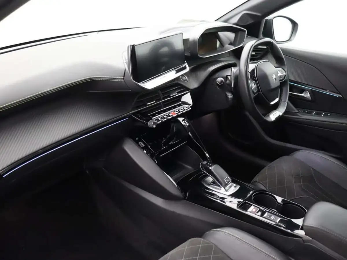 2022-peugeot-208-12-puretech-gt-premium-130bhp-eat8-big-18
