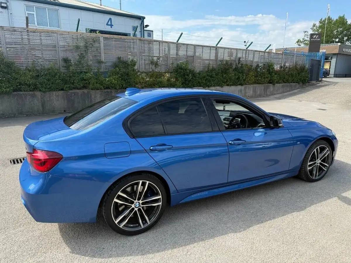 2018-bmw-3-series-30td-330d-xdrive-m-sport-shadow-edition-saloon-4d-big-10