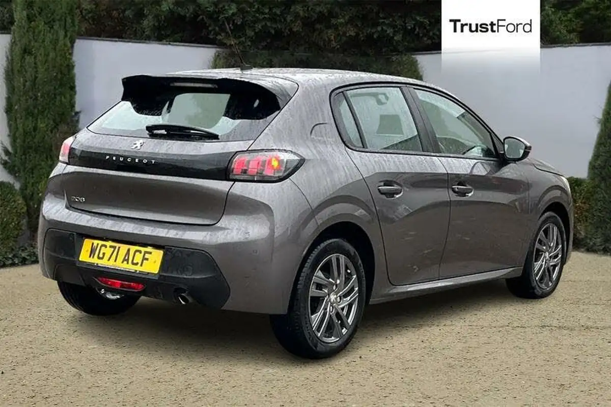 2021-peugeot-208-12-puretech-active-premium-100bhp-eat8-big-3
