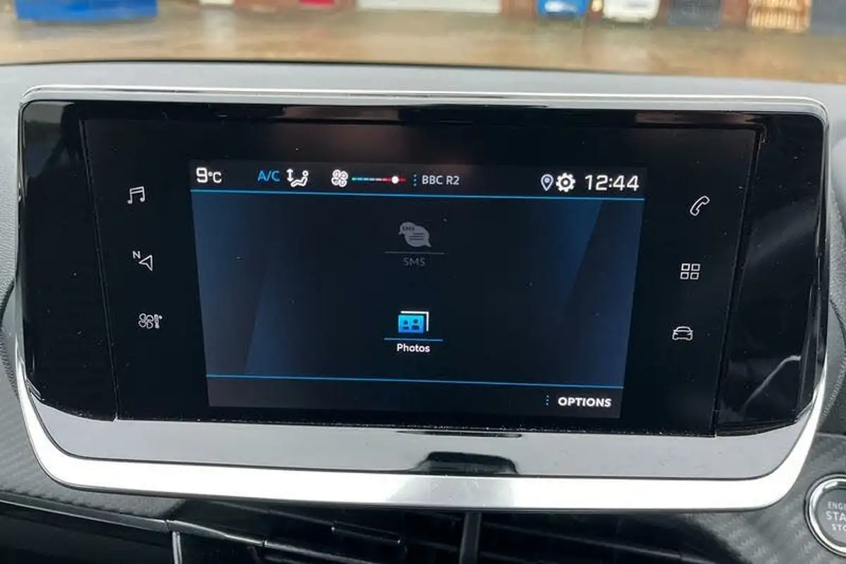 2021-peugeot-208-12-puretech-active-premium-100bhp-eat8-big-27