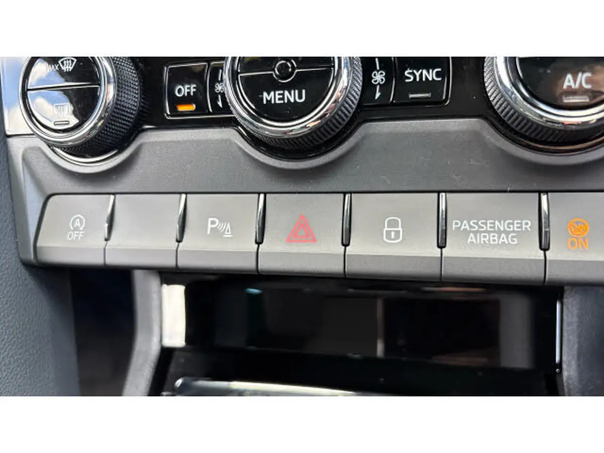 2024-skoda-karoq-15-tsi-sportline-dsg-big-30