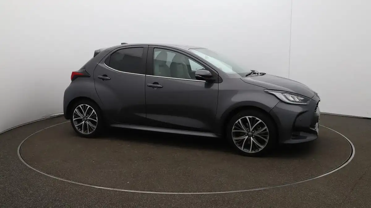 2022-toyota-yaris-15-vvt-i-excel-big-38