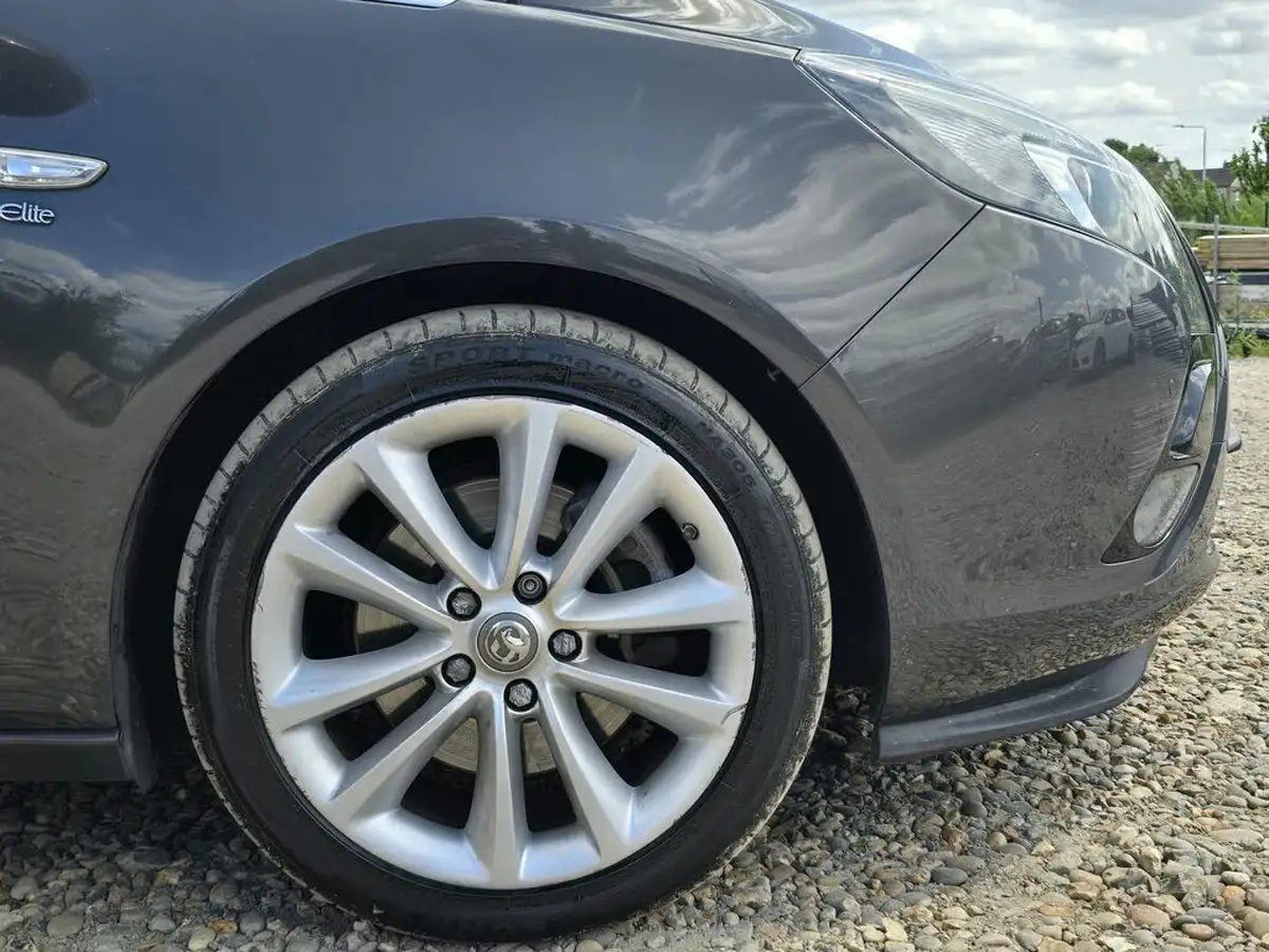 2016-vauxhall-zafira-tourer-20cdti-elite-auto-big-25