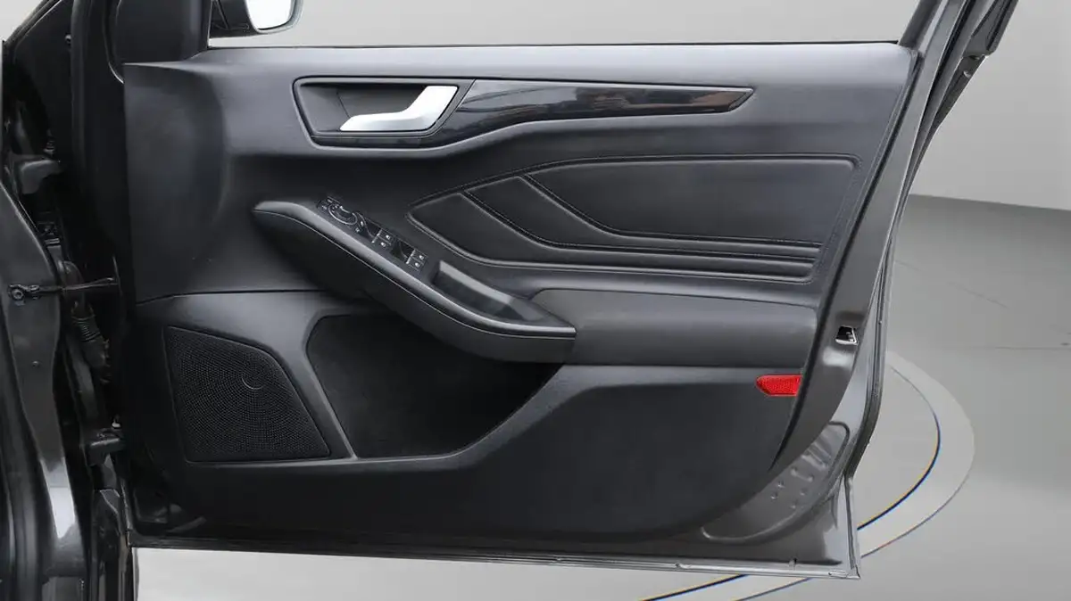 2022-ford-focus-10t-st-line-155ps-hybrid-mhev-hatchback-big-15