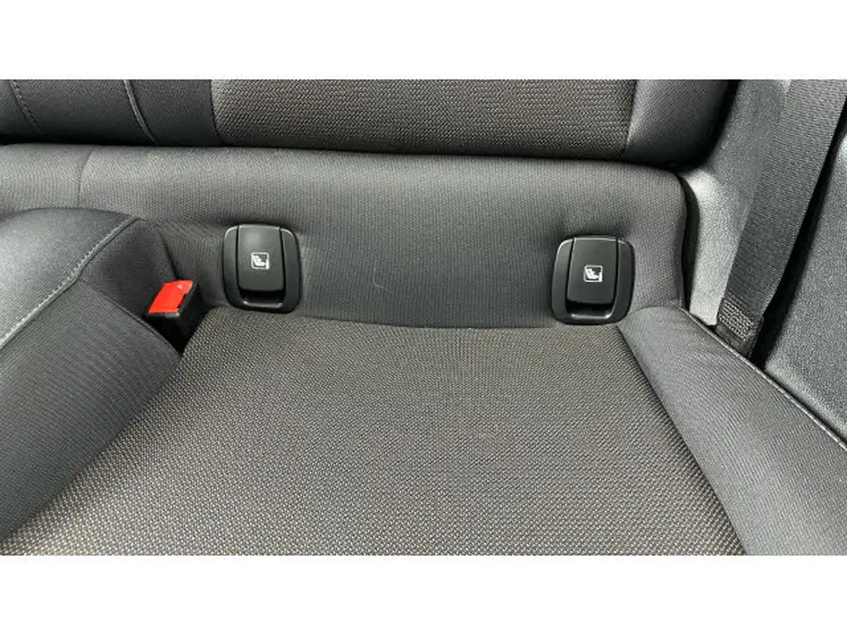 2022-mini-cooper-15-cooper-classic-hatchback-3d-big-31
