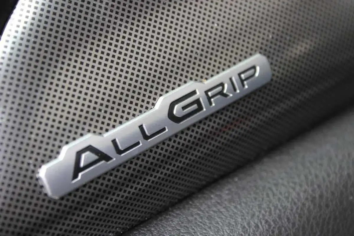 2022-suzuki-vitara-14-boosterjet-sz5-allgrip-big-34