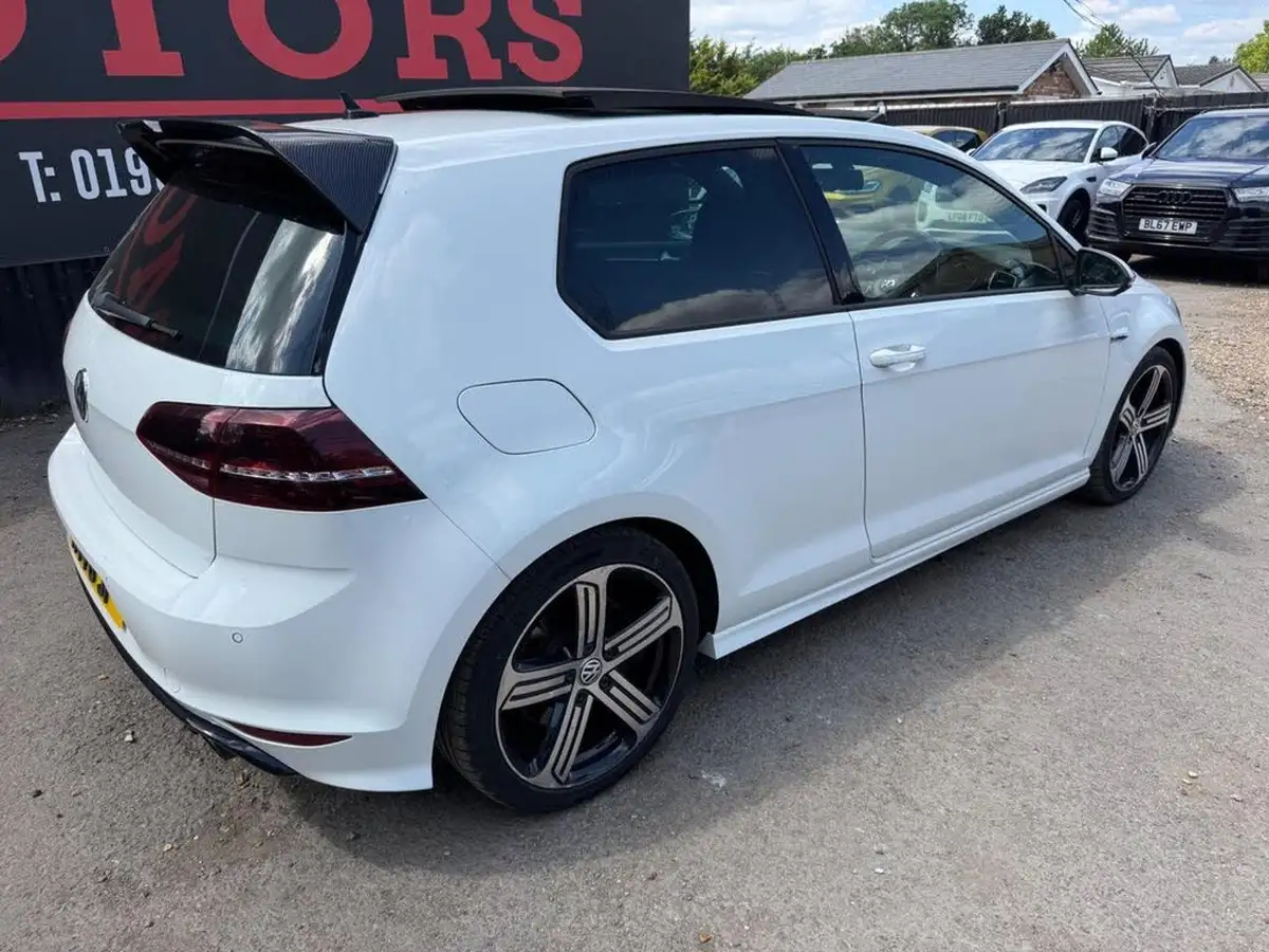 2014-volkswagen-golf-20-tsi-r-bmtss-3d-dsg-big-5