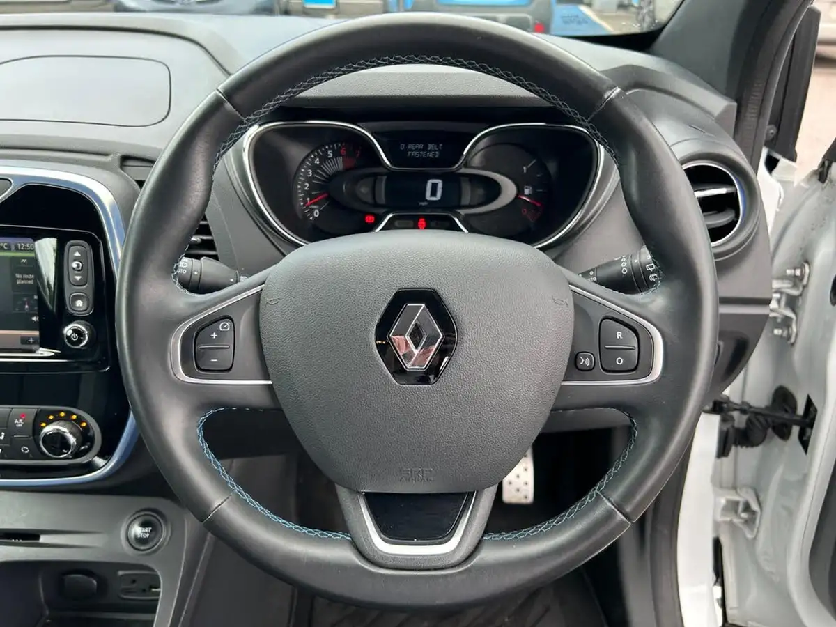 2016-renault-captur-12-tce-iconic-nav-big-23