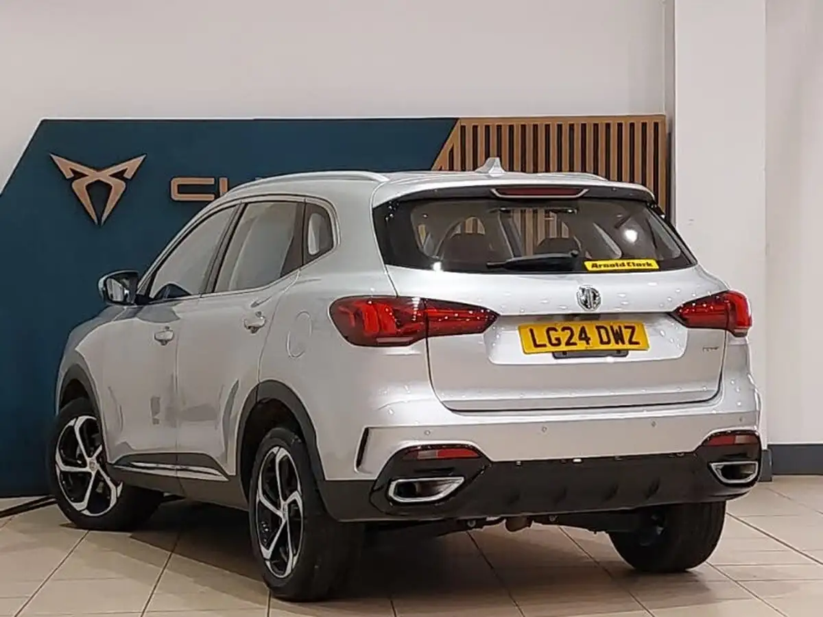 2024-mg-hs-15t-gdi-se-162ps-1490cc-big-1
