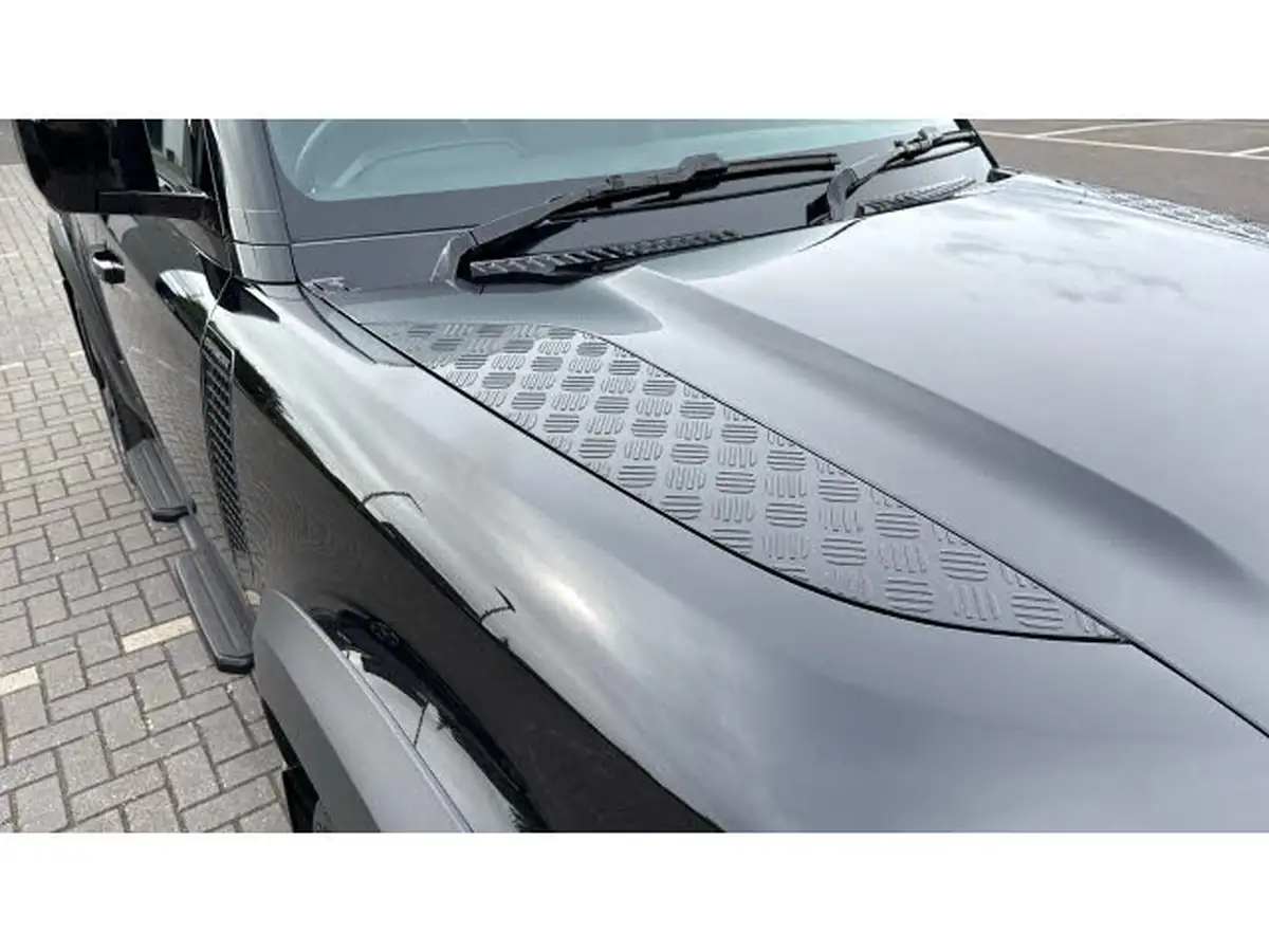 2024-land-rover-110-defender-30-d300-hard-top-x-dynamic-hse-110-big-22